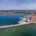 Gorgeous Apartment In Umag With Wifi